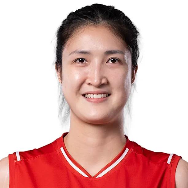 Thi Hue Luu official portrait