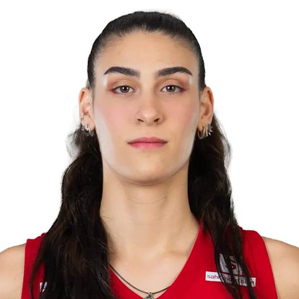 Karmen Aksoy official portrait